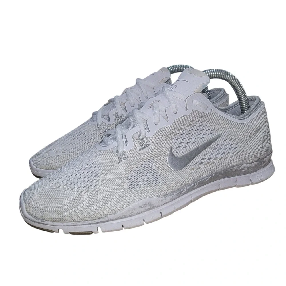 Nike Free TR Fit 4 Womens 7.5 White Silver Training Shoes Sneakers 629496-102